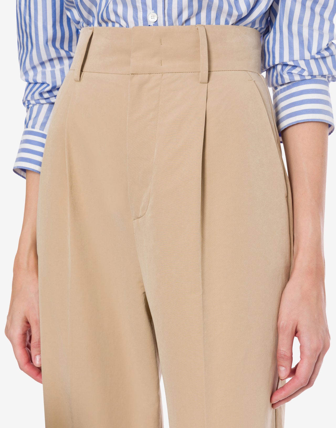 Wide trousers in technical cotton