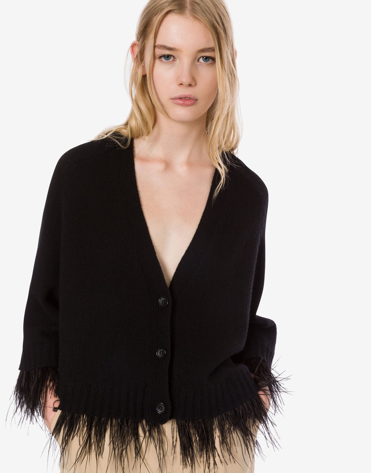 Recycled cashmere cardigan with feathers